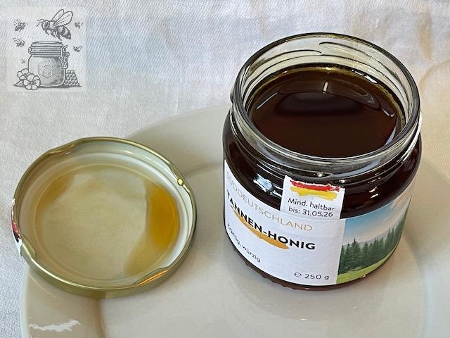 honeydew honey in a jar