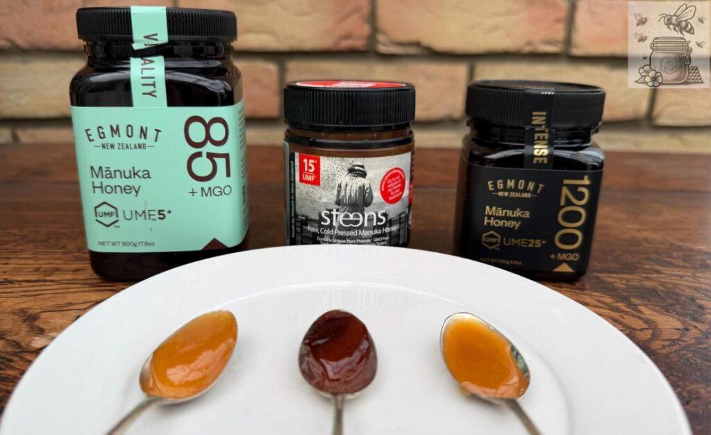 three_manuka_honey_jars_and_spoonful
